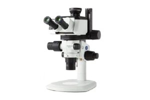 Augmented Reality System Simplifies Microscope-Based Manufacturing