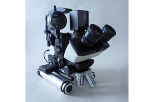 Portable Microscope takes Microscopy into the Field