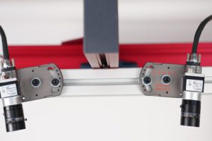 Tầm nhìn máy do AI hỗ trợ được tích hợp vào hệ sinh thái UR+ của Universal Robots