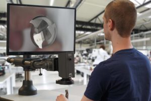Ra mắt kính hiển vi kỹ thuật số độ phân giải 4K dành cho các quy trình kiểm tra đầy thách thức