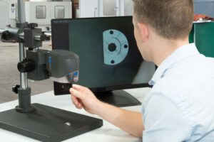 Vision Engineering ra mắt kính hiển vi kỹ thuật số nhỏ gọn